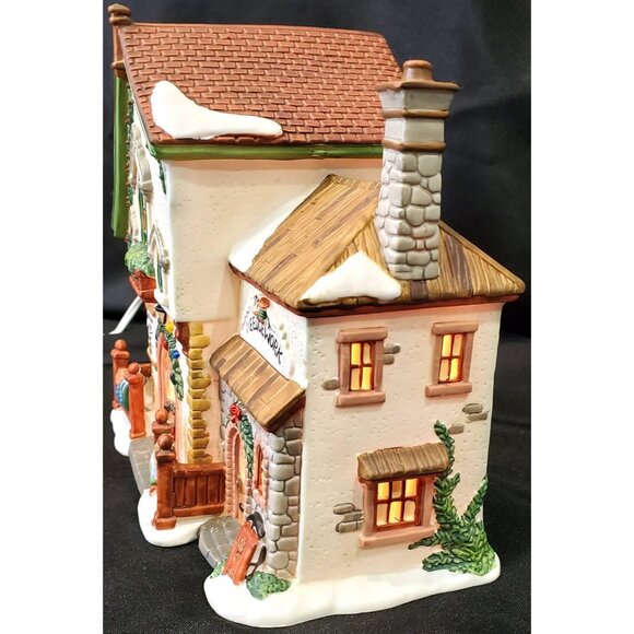Santas Workbench THIMBLEBERRY QUILT SHOP Christmas Village sewing store building - Picture 4 of 10